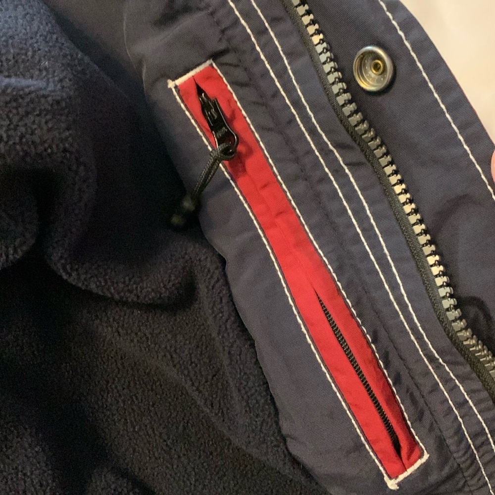 Tommy Hilfiger Jacket with Concealed Hood, size medium. Like Garnet in color - Picture 6 of 16
